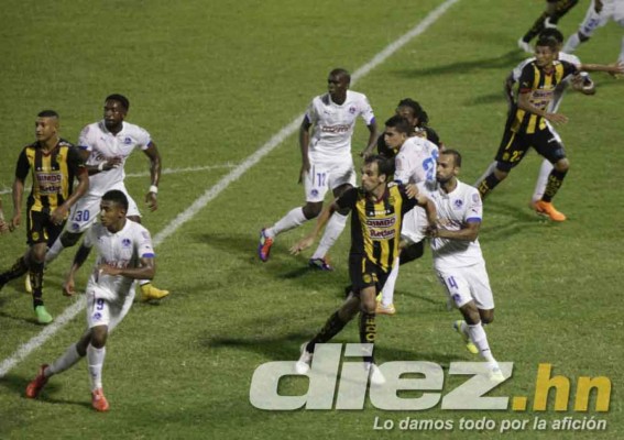 Olimpia pega primero al Real España y en el estadio Morazán