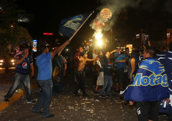 FOTOS: La fiesta de los motagüenses que se tomaron las calles de la capital