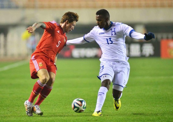 Los 37 futbolistas que ha probado Fabián Coito en sus siete meses en Honduras