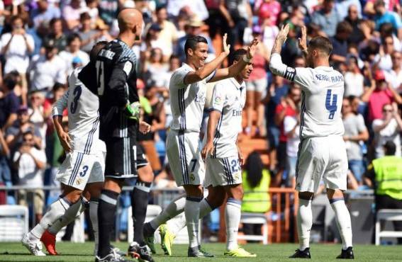 Por qué Sergio Ramos sigue jugando con botas negras?