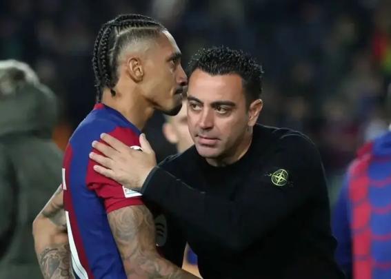 Raphinha no se sentía cómodo en el Barcelona con Xavi Hernández de entrenador.