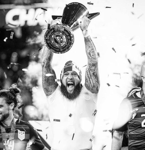 La nueva vida de Tim Howard, legendario portero de USA: sus negocios, fortuna y los contratos que aún presume