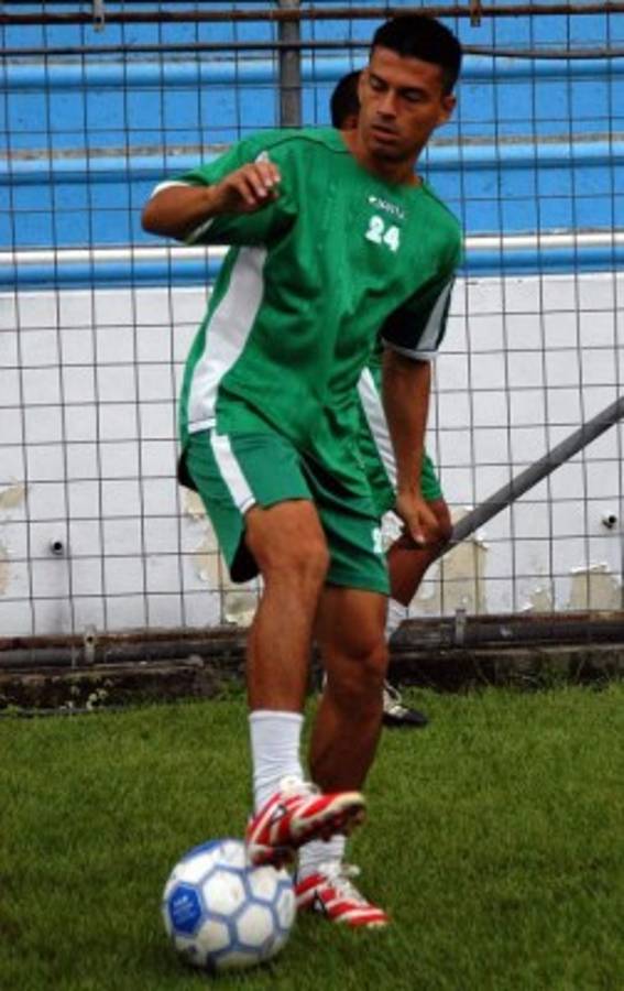 La convocatoria que desató polémica en Honduras en el 2003 con dos naturalizados