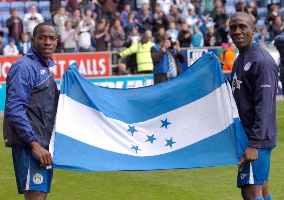 Estos son los hondureños que han compartido club en el extranjero