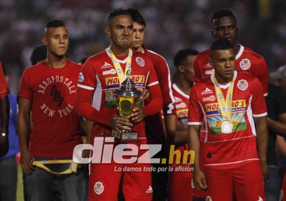 La tristeza de Real Sociedad tras perder su cuarta final