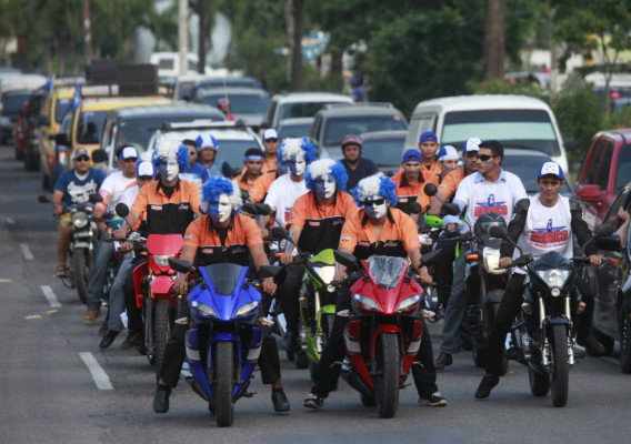 las mejores imagenes de la caravana de DIEZ