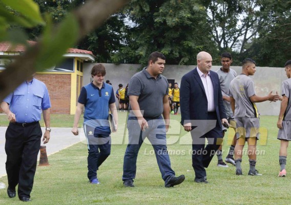 Comitiva australiana inspecciona San Pedro Sula previo al repechaje ante Honduras