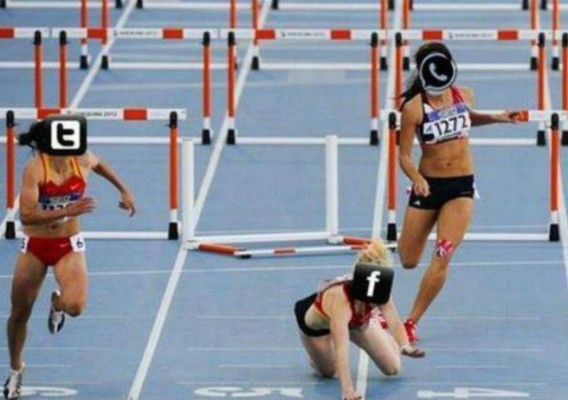 Lluvia de memes por la extensa caída de Facebook e Instagram