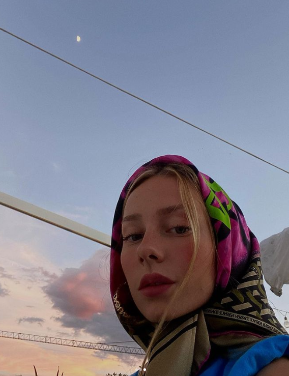 La rotunda respuesta de Ester Expósito sobre si está saliendo con el brasileño Vinicius