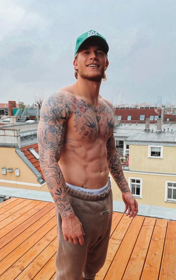 De sus errores ante Real Madrid a esto: la increíble transformación física de Karius tras ocho meses sin jugar