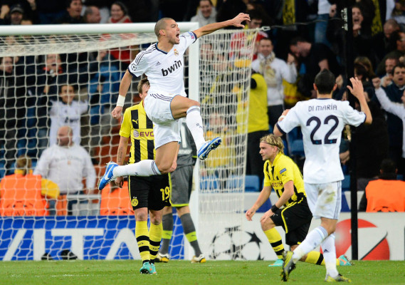 Özil salvó al Madrid de los fantasmas alemanes.