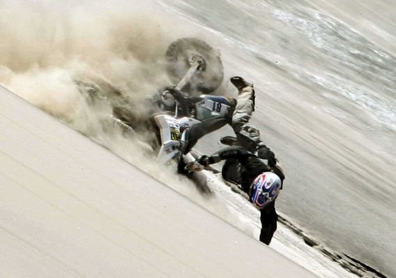 El Dakar, mano a mano entre Peterhansel y Roma.