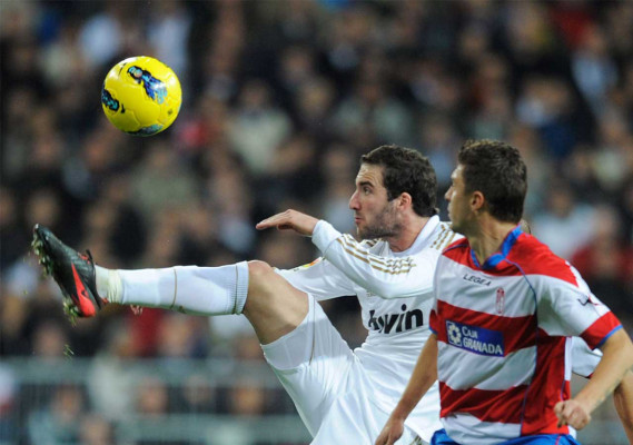 5-1: El Real Madrid golea y sigue líder.
