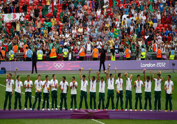 Mexico celebra su medalla de oro en londres.