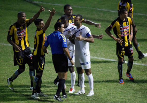 Clásico Real España-Olimpia en imágenes