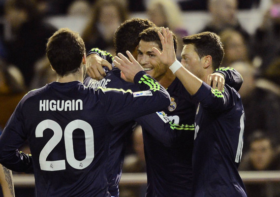 El Real Madrid pasó por encima del Valencia en Mestalla.