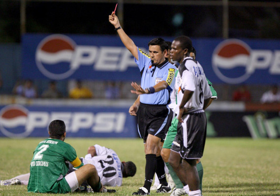 Benigno Pineda anunció su retiro del arbitraje
