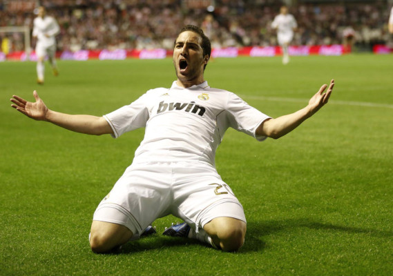 Real Madrid se ha proclamado campeón de Liga tras ganar en San Mamés.