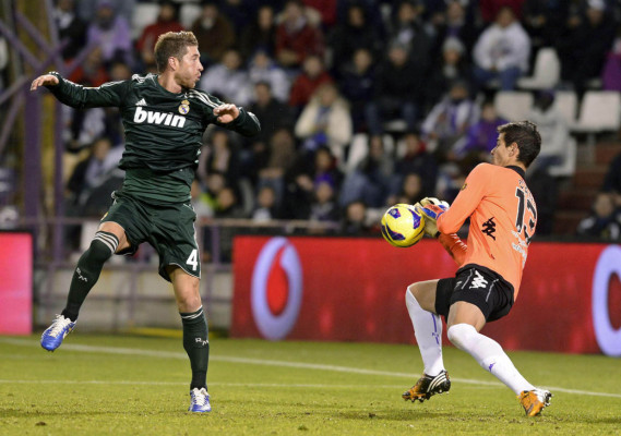 Doblete de Özil y gana el Real Madrid.