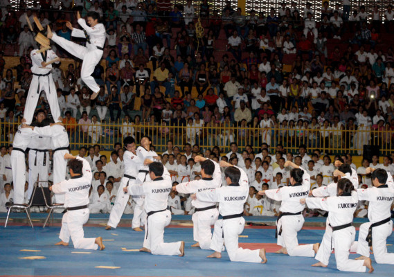 Espectacular exhibición de Taekwondo