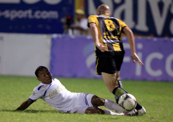 Clásico Real España-Olimpia en imágenes