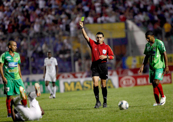 Benigno Pineda anunció su retiro del arbitraje