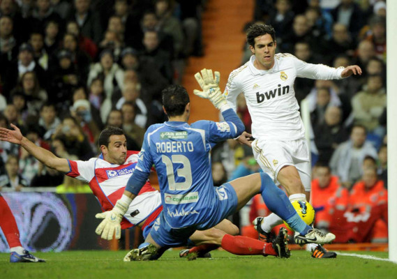 5-1: El Real Madrid golea y sigue líder.