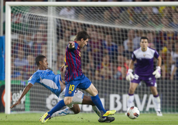 Barça despeja dudas humillando a Osasuna