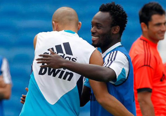 Imágenes del primer entrenamiento de Essien con el Real Madrid.