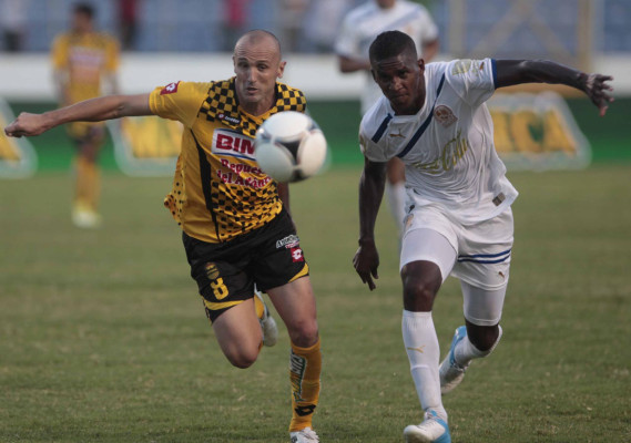 Clásico polémico en el Nacional entre Olimpia Y Real España