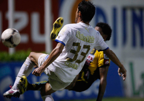 Clásico Real España-Olimpia en imágenes