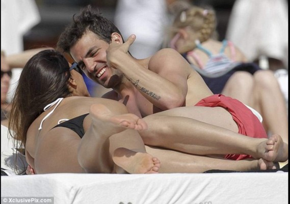 Daniella Semaan, la espectacular mujer de Cesc Fábregas y sus fotos 'subidas de tono'