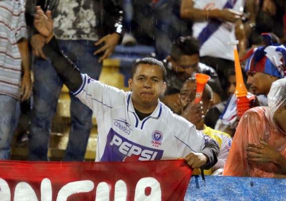 Ambientazo en el estadio Nacional para el Olimpia-Pachuca