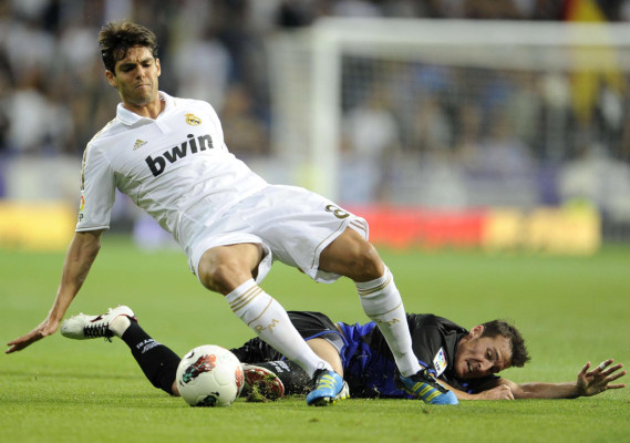 Real Madrid golea al Rayo y el Barca aplasta al Atlético de Madrid