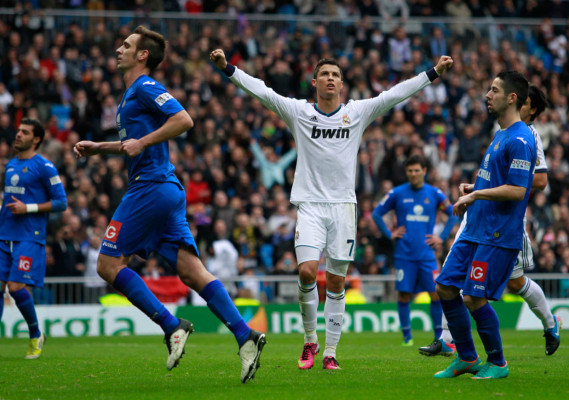 El Real Madrid golea al Getafe antes del clásico.