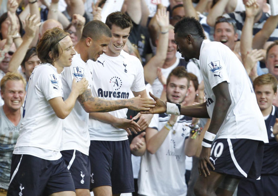 Barcelona ya es líder y el Real Madrid arrasa con triplete de Higuaín