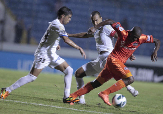 Olimpia perdonó al Houston Dynamo