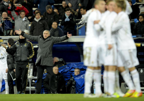 Real Madrid no perdona al Levante y sentencia liga.