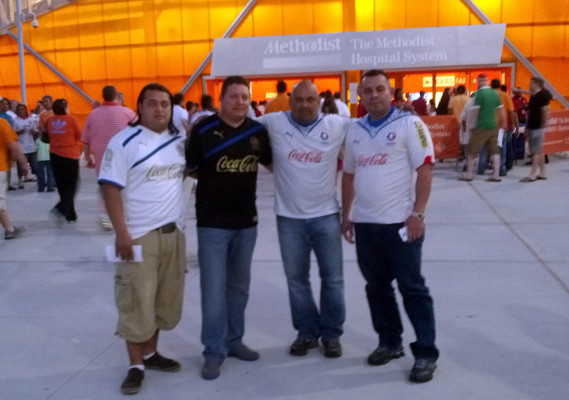 Los hondureños que estuvieron en el BBVA Compass Stadium