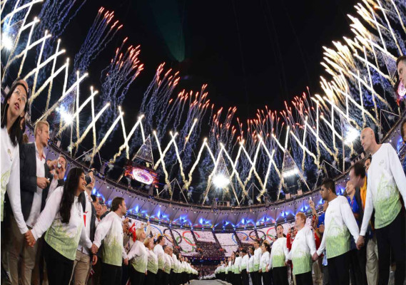 Música y color protagonizaron clausura de los Juegos Olímpicos Londres 2012.