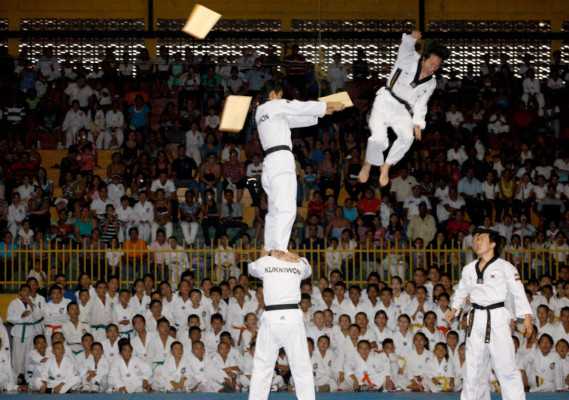 Espectacular exhibición de Taekwondo