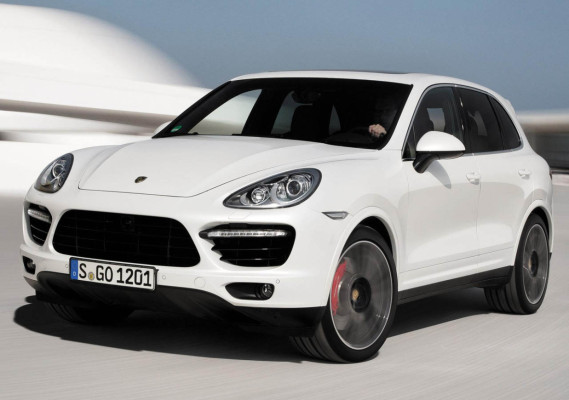 Cristiano Ronaldo y sus autos.