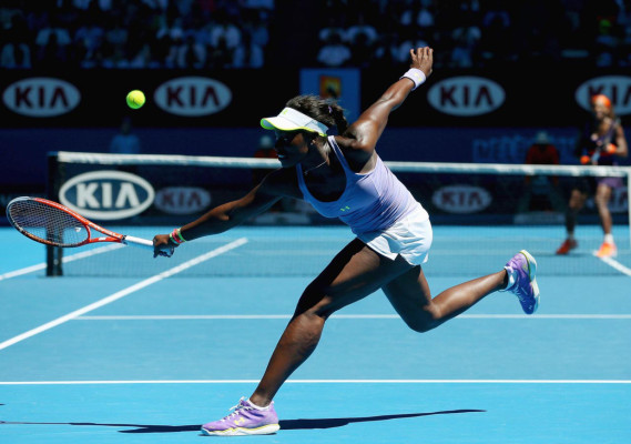Stephens tumba a Serena.