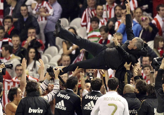 Real Madrid se ha proclamado campeón de Liga tras ganar en San Mamés.