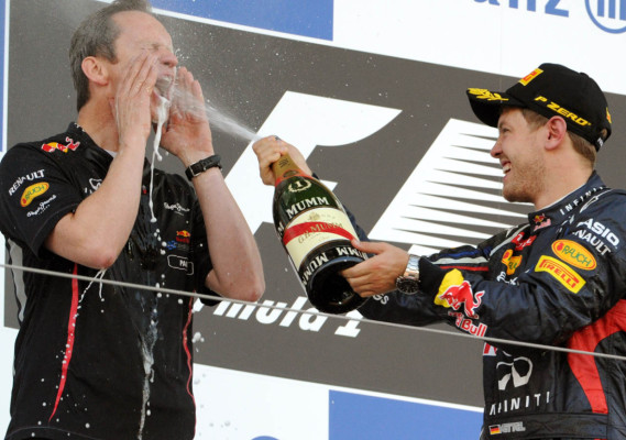 Sebastian Vettel arrasa en el Gran Premio de Japón