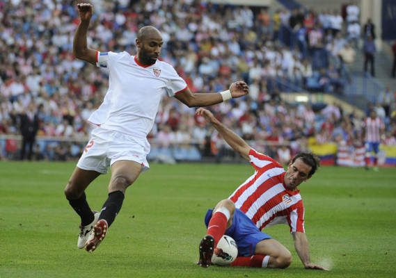 Barcelona ya es líder y el Real Madrid arrasa con triplete de Higuaín