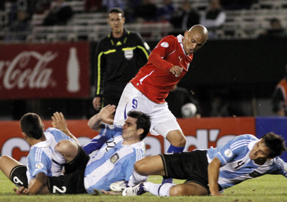 Sudamérica inicia la lucha por las plazas para el Mundial ‎