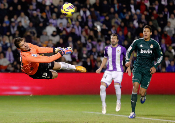 Doblete de Özil y gana el Real Madrid.