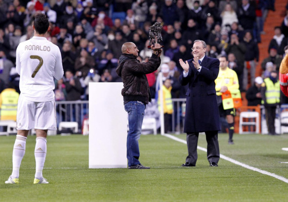Real Madrid no perdona al Levante y sentencia liga.