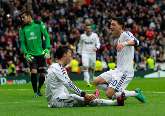 El Real Madrid golea al Getafe antes del clásico.
